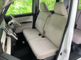 運転しやすい視界と、操作しやすい配置が特徴です。快適なドライビングをサポートする空間設計となっています。