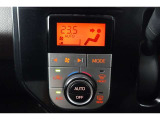 ★エアコンはオートタイプが装着済みです!オートモードにしておけば、車内温度を設定するだけで風の料や吹き出し口の切り替えを機械が行ってくれます!一年中快適な環境を作れますよ♪