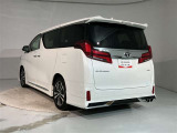 キャンピングカーをはじめ、ライフスタイルに刺激を与えるこだわりのカーライフ、アウトドア&times;クルマ遊びの新定番をご提案いたします。