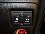 【電動スライドドア】ボタン一つで自由自在に開閉が可能!指先一つで運転席からどちらのドアも開閉できるので非常に便利な装備です!挟み込み防止機能もついているので小さなお子様がいる方も安心です!