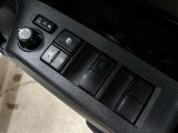 全席オートパワーウィンドウ☆窓の全閉全開が自動で出来るので便利ですよ♪