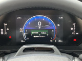視認性の高いメーターパネルは、運転に必要な情報を一目で確認でき、ドライバーの集中をサポートします。安全運転を支援します。