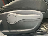 運転席はご自身の適切な運転ポジションへ移動可能なラチェットが付いております。
