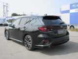 SUBARUは安心安全をご提供するため視界の良さにこだわった車作り。後方視界も良好です。