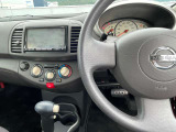 運転席前から見た左側