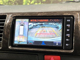 【パノラミックビューモニター】専用のカメラにより、上から見下ろしたような視点で360度クルマの周囲を確認することができます☆死角部分も確認しやすく、狭い場所での切り返しや駐車もスムーズに行えます。