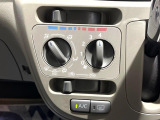 寒い冬も暑い夏も全席に快適な空調を届けてくれる、ダイヤル式エアコンを装備♪