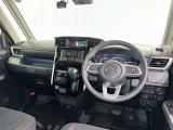 高いホールド性で運転姿勢が安定します。長距離ドライブでも疲れにくいのが魅力です。快適なドライビングライフをお送りください♪