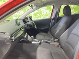 運転しやすい視界と、操作しやすい配置が魅力的な室内です。快適なドライビングをサポートする機能が充実しています。集中して運転できます。