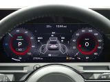 【メーターパネル】素早く車の情報が読み取れる、視認性に優れたシンプルなデザインのメーターパネルです。