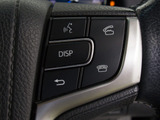 使いやすさや安全性を追求したステアリング周り!高級車ゆえにスイッチ類が多いのも特徴ですね!考え尽くされた配置ですぐに使いこなす事が出来ますのでご安心下さい!是非、体感してみて下さい!!