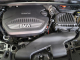 安心のBMW認定中古車は100項目の箇所を徹底的にチェック致します。機械的な箇所や電気系、コンピューターなどをご納車前に点検し、交換基準に達した部品は全て新品に修理返品した後にご納車致します。