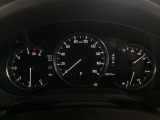視界の整理やメーター周りの情報配置もシンプルで、運転中に余計なストレスを感じにくい点は大人向けの装飾と言えます♪