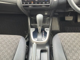 シンプルで使いやすいシフトノブ