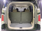 普段のお買い物や通勤、送迎等に十分な荷室スペースを確保しております。セカンドシートを倒すと、大きな荷物の積載も可能です♪