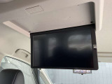 後席モニターはセカンドシートやサードシートの方でも長距離ドライブなどTVモニターでTV鑑賞ができ時間をゆったり活用できます。