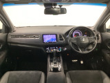 【前方視界】開放的な前方視界!運転がしやすく疲れにくいです♪窓が大きく、見通しがとっても良いおクルマですよ♪
