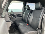 運転しやすい配置のスイッチ類が、快適なドライビングをサポートします。洗練されたデザインも魅力です。