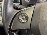 ステアリングにオーディオ操作スイッチが付いています。オーディオ画面に直接タッチしなくても操作が出来ますので、運転に集中できます。