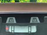 【スズキ セーフティサポート】走行中に前方の車両等を認識し、衝突しそうな時は警報とブレーキで衝突回避と被害軽減をアシスト。より安全にドライブをお楽しみいただけます。