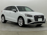 アウディ SQ2 2.0 4WD