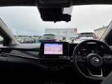 インパネ全体の写真で見た目もわかりやすく、使いやすいお車です。