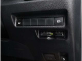 窓を開けずに料金所を通過できる今やもう必需品のETC!インパネにスッキリ装着したビルトインタイプです♪ETCカードの入れ忘れ・抜き忘れを音声やアラームで教えてくれるので、入れ忘れ・抜き忘れを防げます♪