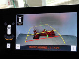 バックガイドモニターを装備、車庫入れも楽々です。