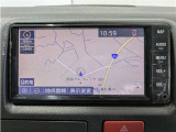 純正ナビを装備。タッチパネル式で使いやすく、お出かけもラクラクです。