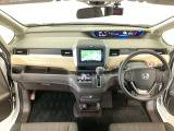 【前方視界】開放的な前方視界!運転がしやすく疲れにくいです♪窓が大きく、見通しがとっても良いおクルマですよ♪