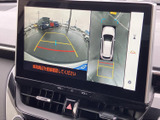 駐車時の安全性を高めるバックモニター。狭い場所でも安心して駐車できます。ガイドライン表示で、距離感を掴みやすくなっています。