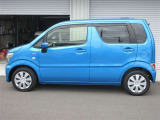 当社では全車、納車前にサービス工場で点検整備を実施しております。そこで確認された不具合箇所は修理しておりますのでご安心下さい。また納車後お気になる点がございましたら気軽にご相談ください。