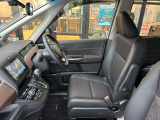 ゆったりとした運転席です★