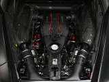 V8ツインターボエンジンからは、720cvのパワーを出力します。