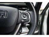 Hondaセンシングの機能のひとつ、アダプティブクルーズコントロール付!アクセルから足を離しても設定したスピードと前車との車間を保ち走行してくれます!車線維持もアシスト☆高速道路で疲労軽減ですね☆