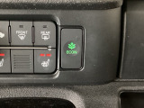 ★ECONスイッチ★ エコドライブを加速しよう!スイッチをONにすると、運転の仕方によるロスを抑え込み燃費をよくするようクルマが頑張ります(*^ー^*)燃費向上にチャレンジ♪