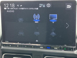 多彩なソースに対応し、車内を最高の音空間で満たします。お好みの音楽を楽しみながら、快適なドライブをお過ごしください。