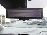 インテリジェントルームミラー☆車内の状況に関わらず車両後方のカメラで映像をルームミラーに映し出します。
