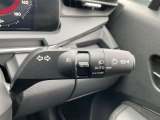 トンネル進入時や暗くなれば自動で点灯するオートライト機能付き。