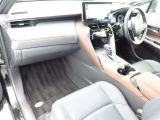 高品質カークリーニング ピカピCar 外装・内装、岐阜トヨペットの専門スタッフがシートもカーペットも綺麗に洗浄済み!プロの仕上げを是非ご確認下さいませ。