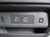 幅広いデバイスに対応し充電も接続もサポート