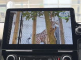 停車中に楽しめるTV機能。様々な番組を視聴でき、待ち時間も快適に過ごせます。エンターテイメント機能が充実しています。