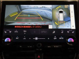 パノラミックビューモニター付きです。車両を上から見たような映像をディスプレイオーディオ画面に表示。運転席からの目視だけでは見にくい、車両周辺の状況をリアルタイムでしっかり確認できます。