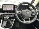 見通しのよいすっきりとした視界で、誰でも運転しやすいです。運転のしやすさは疲れにくさにも繋がりますよ♪