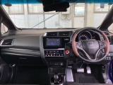 フロントガラスが大きく、ワイドな視界で運転もしやすくなるように、設計されています。