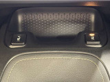 シートヒーター装備!エアコンに比べて暖まるスピードが速いので冬でも快適に過ごせます