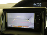 バックガイドモニターで、後方を確認しながら安心して駐車することができます。運転初心者も熟練者も必須の機能ですよ!