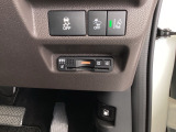 ビルトインタイプの【ETC】で見た目もスッキリ。高速道路の利用にとても便利です。