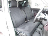 【内装】N-ONEの車内です♪もちろん、フロアマットもついてますよ〜!