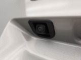 バックの苦手な初心者や女性にうれしいバックモニター 運転席の死角になる真後ろが確認できます。 (^^♪